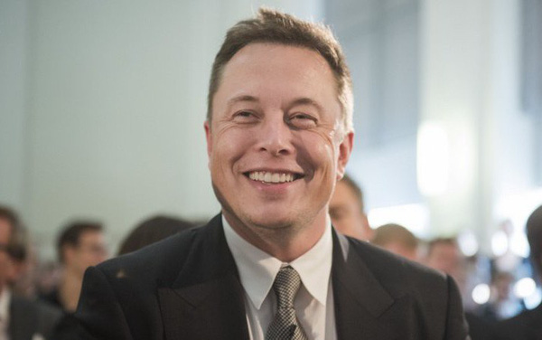 Elon Musk gửi lời tới người trẻ đầy tham vọng: Kĩ năng là &quot;cha&quot; bằng cấp