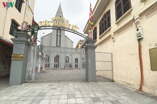 Ảnh: Nhà thờ ở Hà Nội vắng lặng dịp Lễ Phục sinh, tổ chức trực tuyến tránh Covid-19 - Ảnh 6.